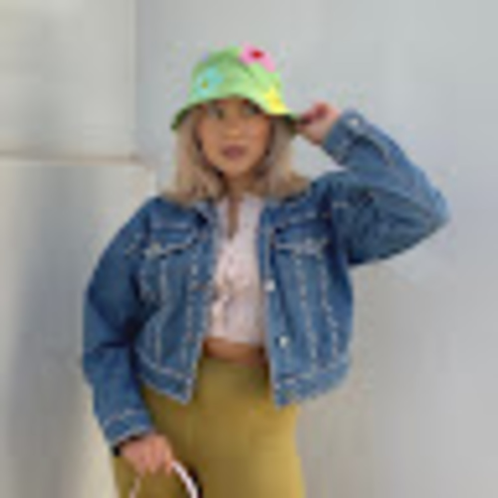 Meet your Posher, Keila